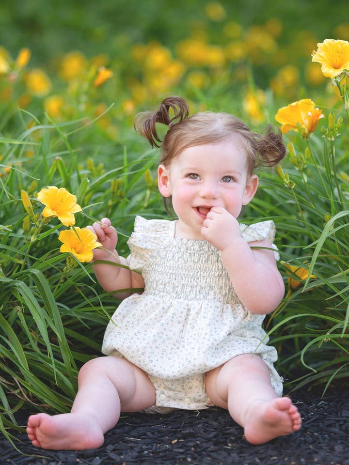 Opal kort romper med flagrende ærmer for engroshandel hos mabel + honey