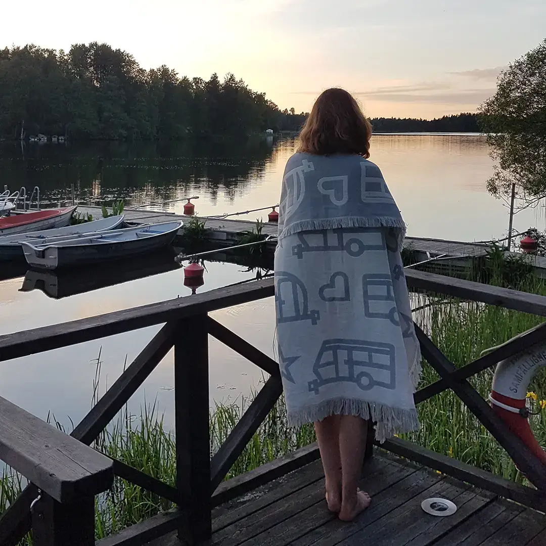 Pufz - Wholesale Throw Blanket - Blanket Caravan4