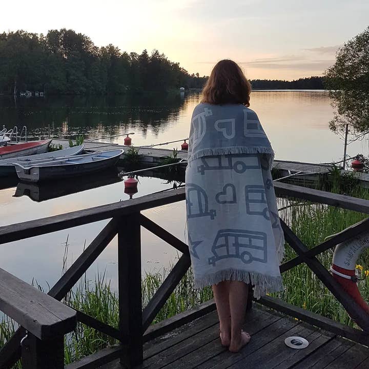 Pufz - Wholesale Throw Blanket - Blanket Caravan4