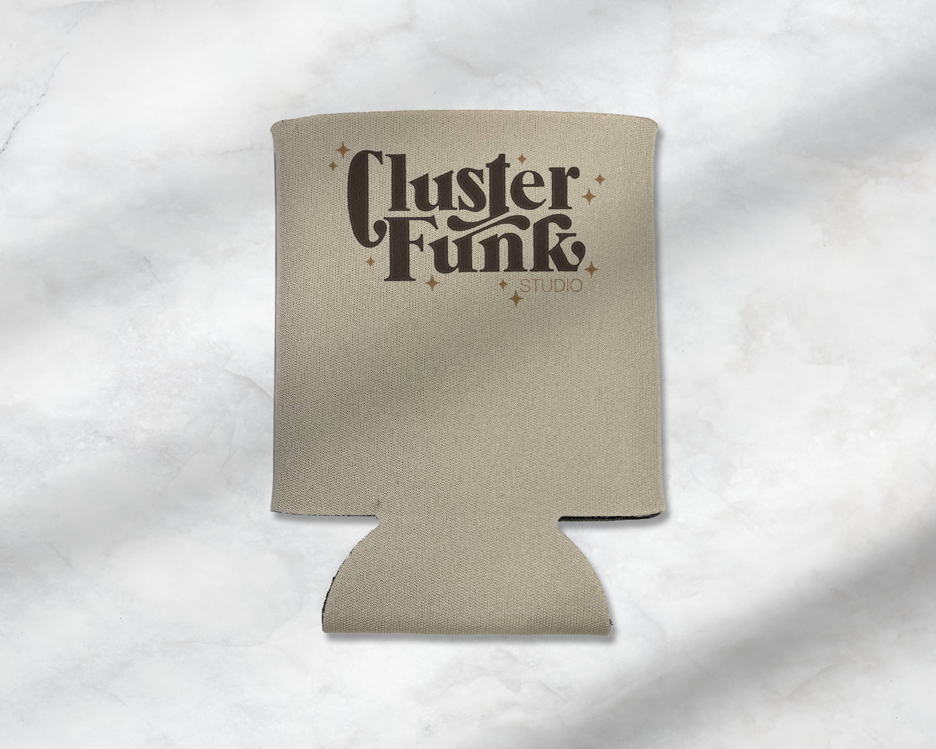 Cluster Funk Studio – Großhandel Getränkemanschetten & -Koozies – Ride Em Cowboy: Maus und Katze Cowboy Koozie1
