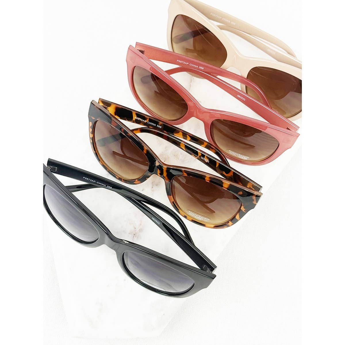 MIX COLOR Everlyn Fashion Shades Sunglasses for wholesale on Faire1