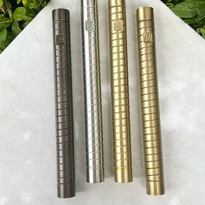 A&S Mezuzot – wholesale Dekorativt bordsobjekt – Nickel mässing tvinnad design