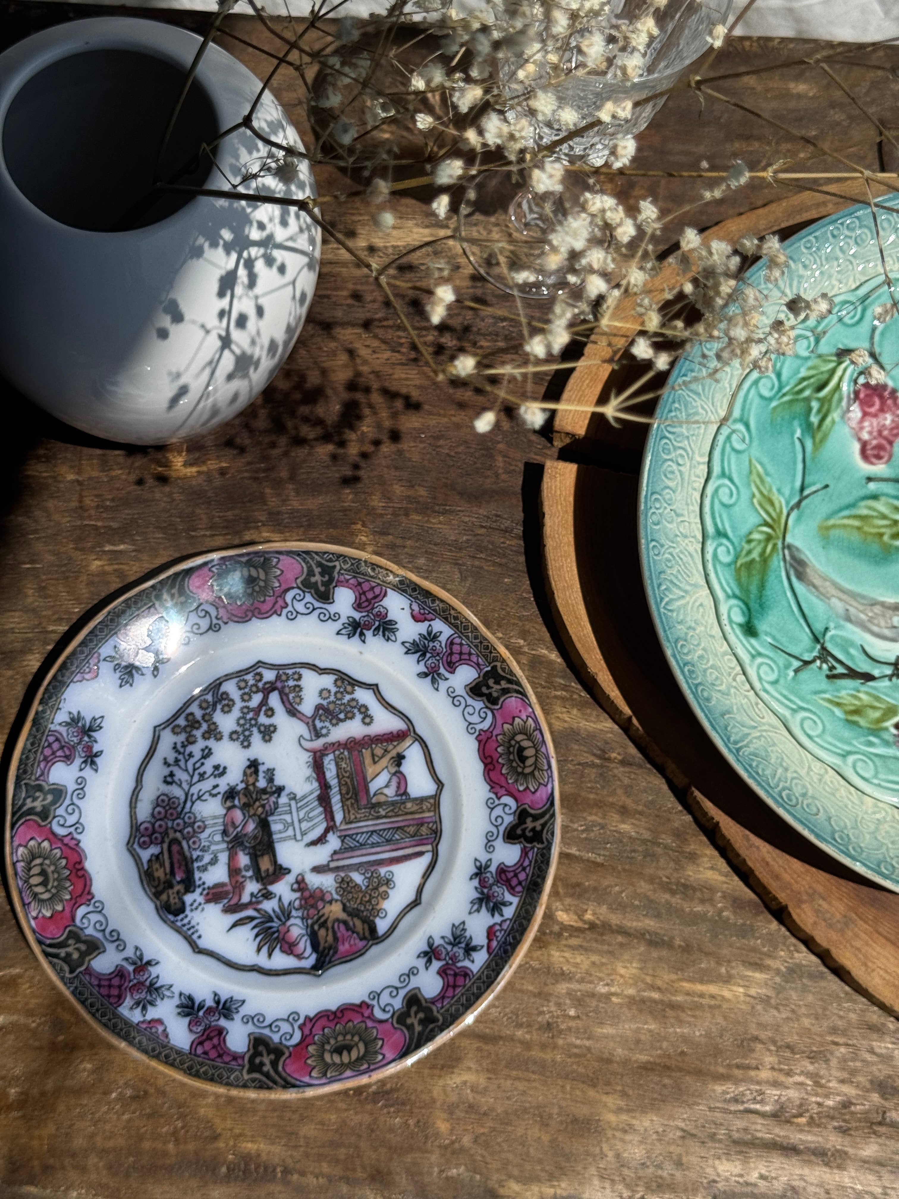 Office Objets - Wholesale Dinner Plate - 1850 Canton plate depicting a garden scene9