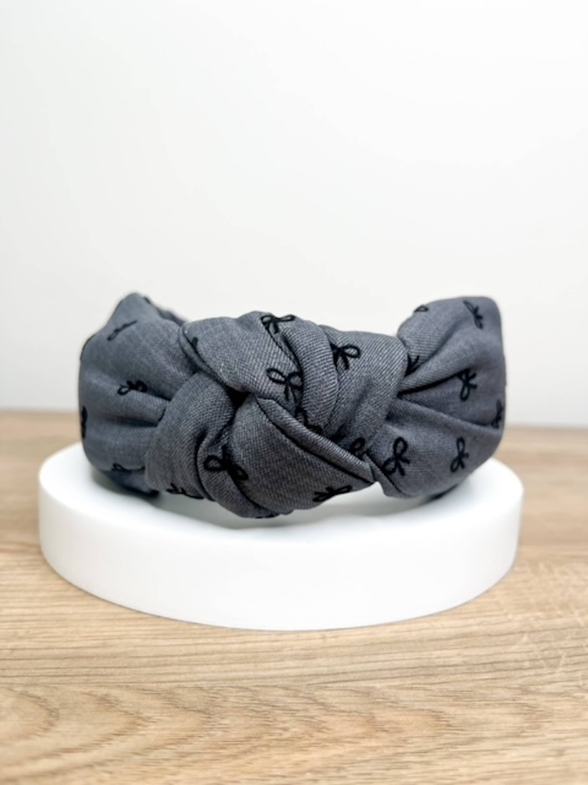 Brittyland - Wholesale Fashion Headband - Women's -  Black Headbands and Gray Headbands Spring + Summer Headband3