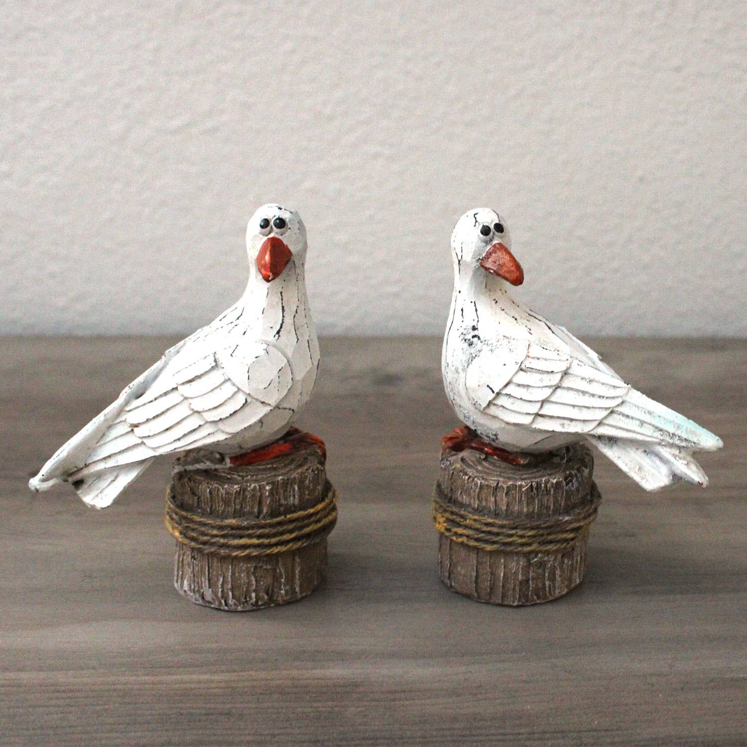 CB Home Collection - Wholesale Decorative Figurine - 5.5" Fun Seagull Figurines - 2 Assorted2