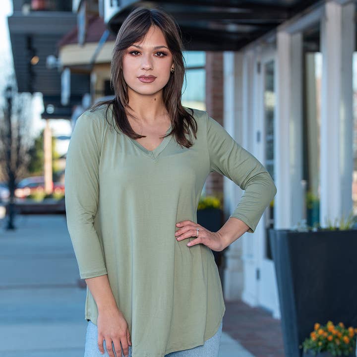 Prepak Basic Oberteil mit 3/4-Ärmeln und V-Ausschnitt, schmeichelnde Passform (Sage) Regular für den Großhandel von VLU STYLE