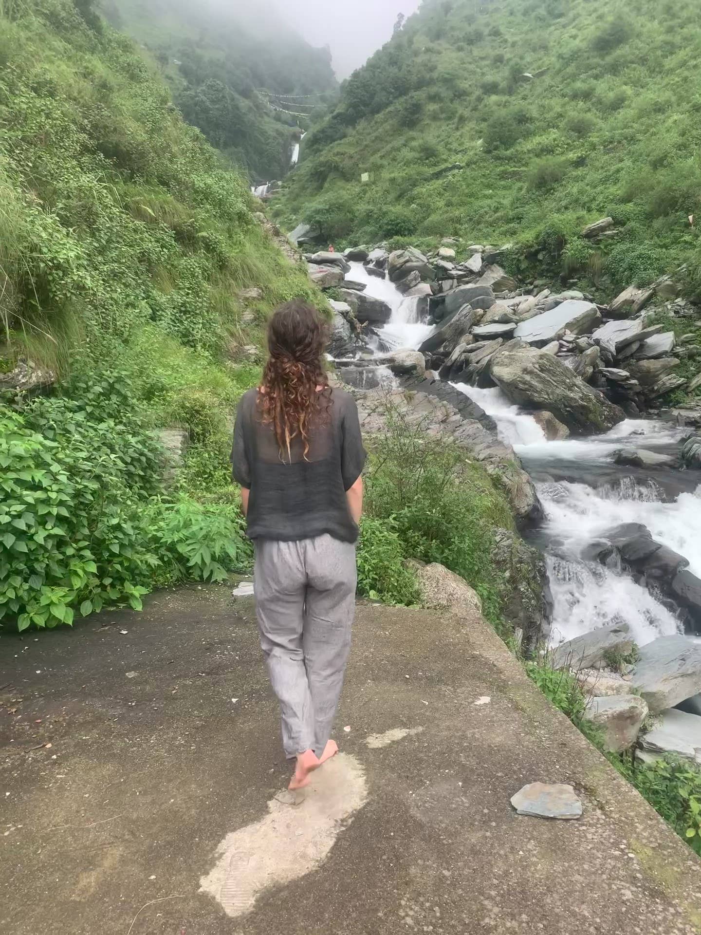 A Tender Rose – Großhandel Hose – Unisex – Chinohose aus Hanf7