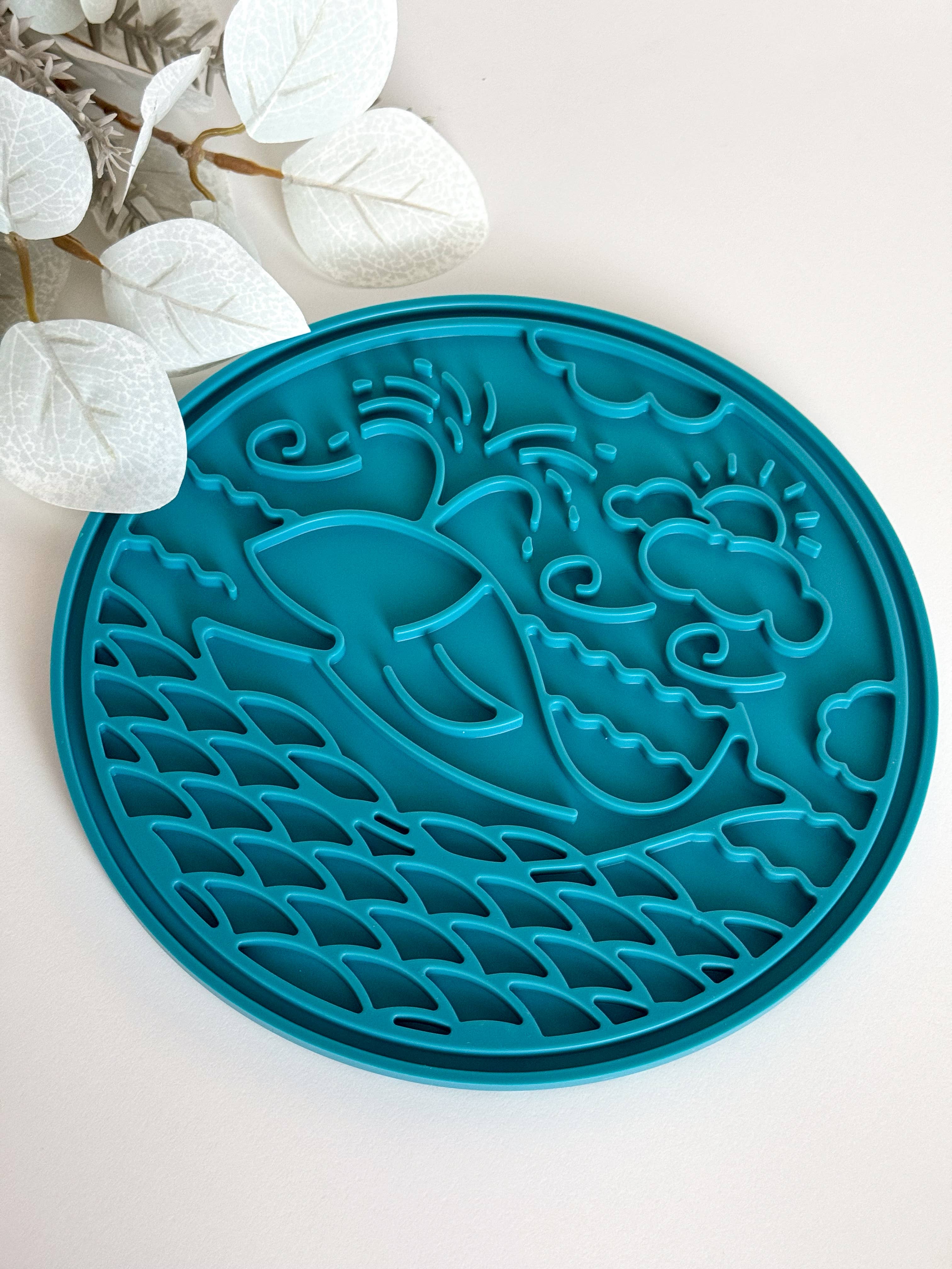 Doggotique - Wholesale Pet Food Mat - Dog - Lick mat whale for dogs and cats7