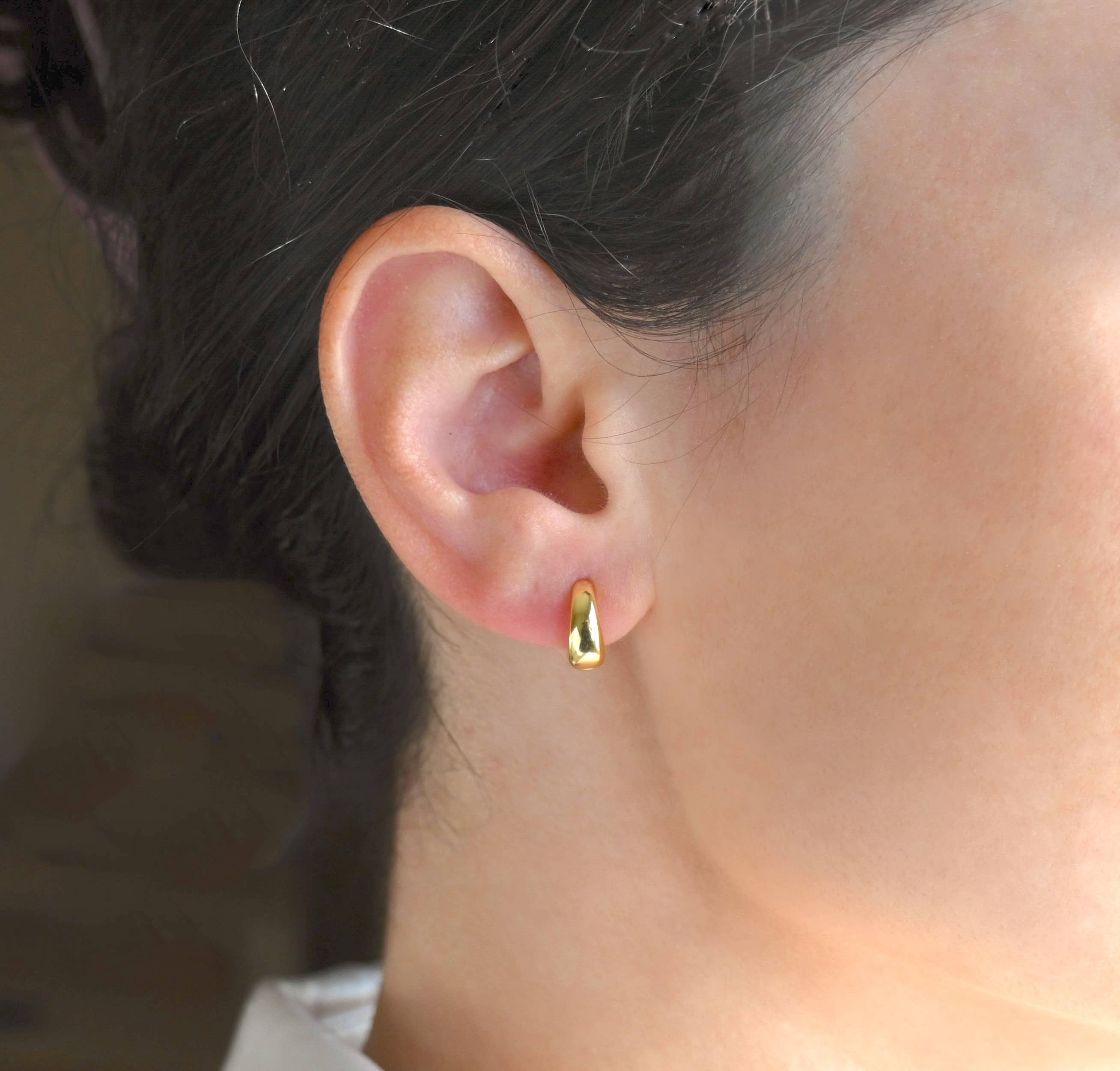 Blueyejewelry - Wholesale Huggie Earrings - Sterling Silver Huggies - Dainty and Bold Small Huggie Hoops12