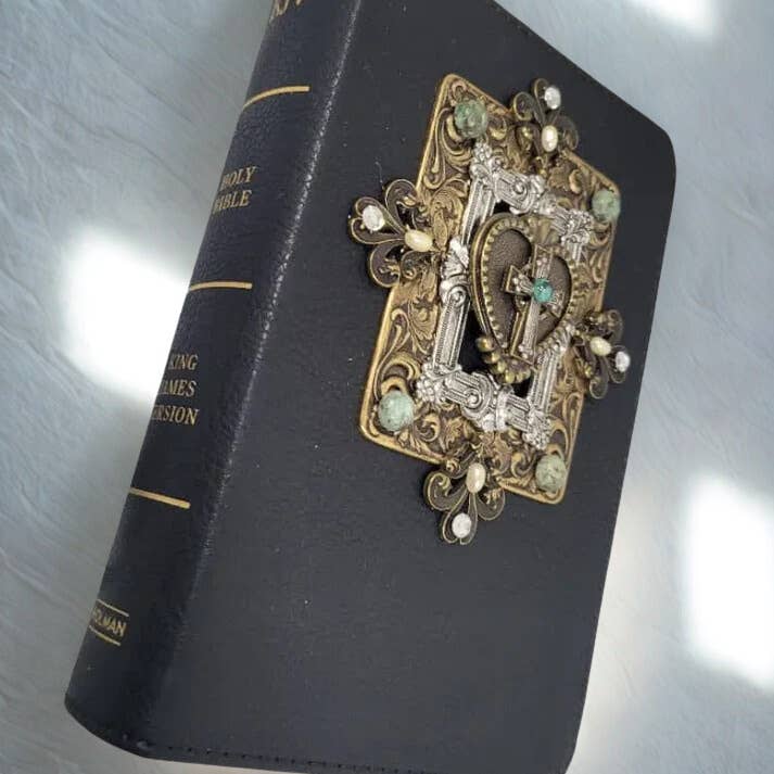DeMartineau - Wholesale Religion Book - Jeweled KJV Compact Bible – Woman of Faith Edition3