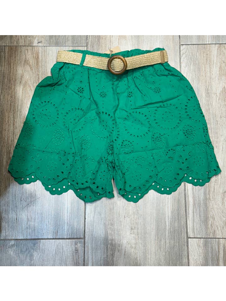 LÉA & LUC - Wholesale Shorts - Women's - Broderie anglaise shorts in 100% cotton REF. 250230