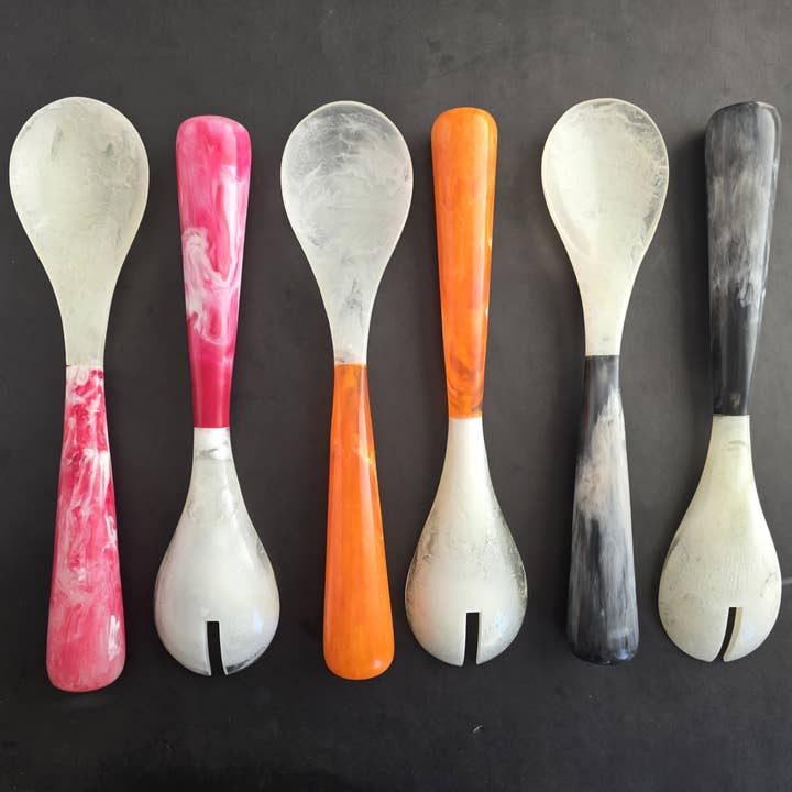 2 Colors, Resin Salad Serving Set - Tapered Design Handles for wholesale by Gibb & Daan