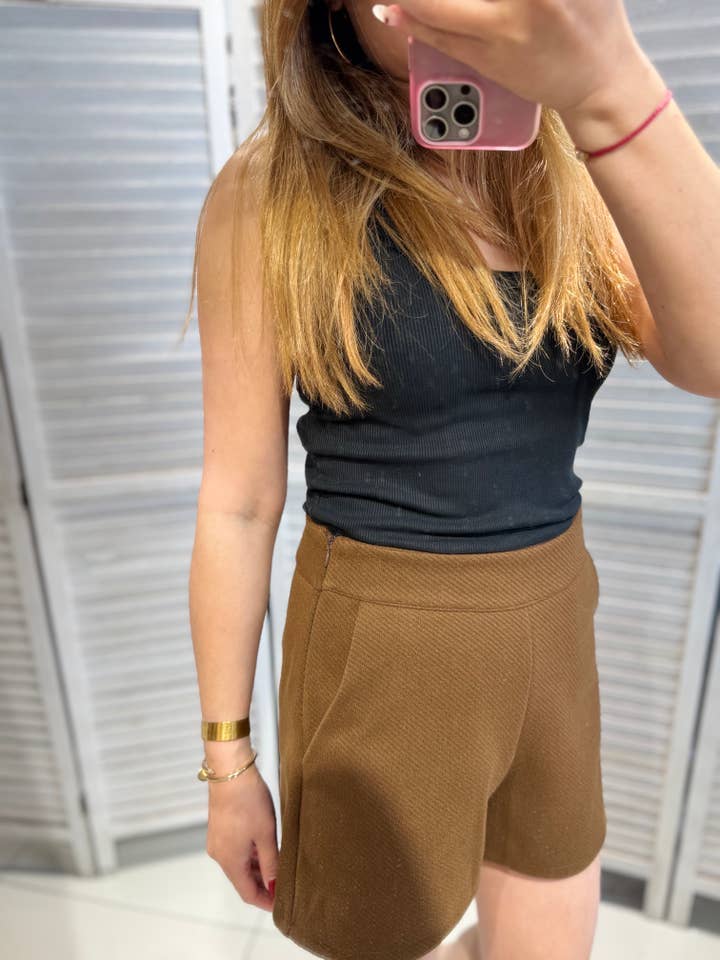 VICTORIA&ISAAC - Wholesale Shorts - Women's - Elegant Women's Shorts - 1336brown2