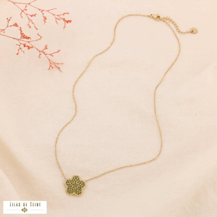 Collana fiori acciaio inox. strass petalo arrotondato 0124546 per la vendita all'ingrosso da parte di Lilas de Seine