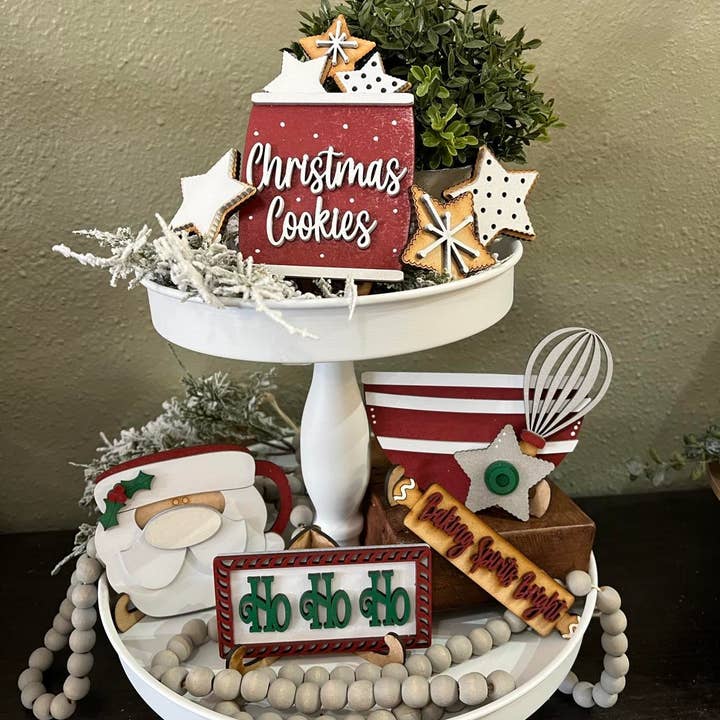 Kit de bricolage étage pour plateau de Noël Baking Spirits à assembler pour la vente par Rustic Home Co LLC