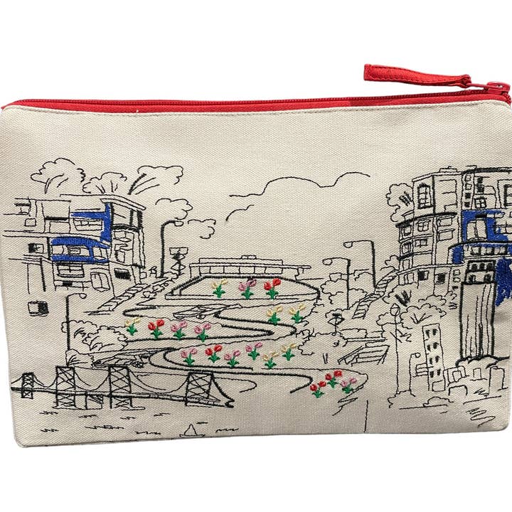 BOLSA DE MAQUILLAJE ARTÍSTICA DE LA CIUDAD DE SAN FRANCISCO para venta al por mayor de Beyond Cushions Corporation