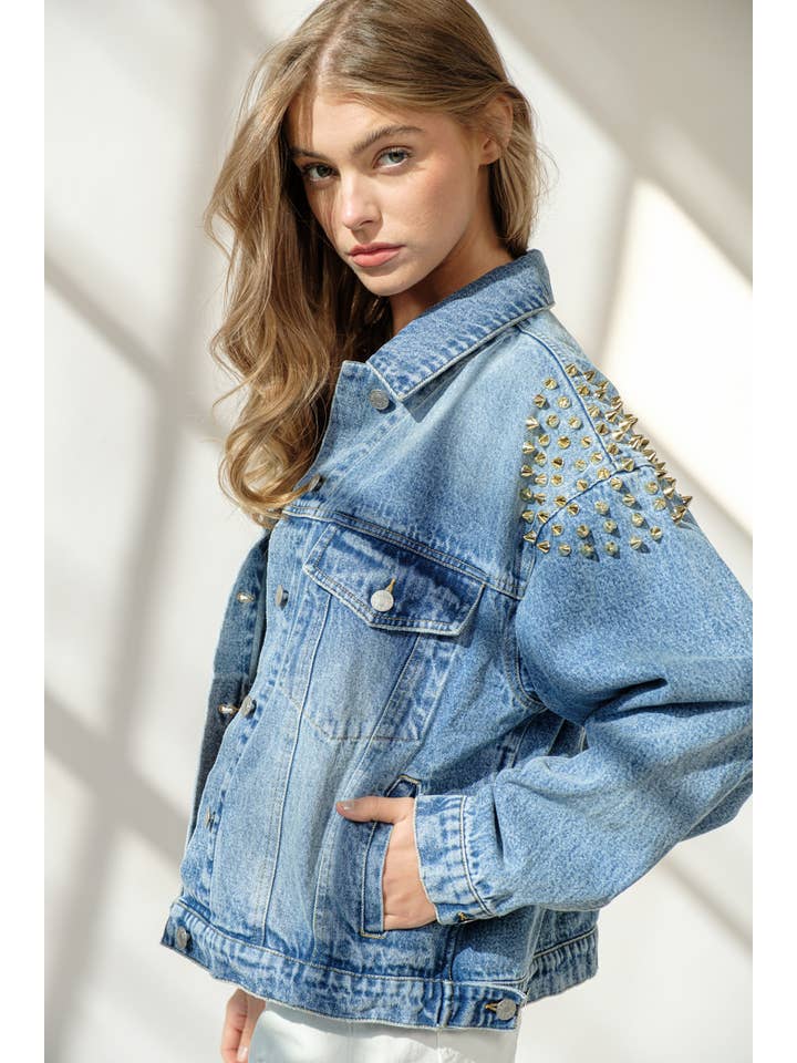 DENIM 22498J - Giacca in jeans con borchie sulle spalle in vendita all'ingrosso su Faire1