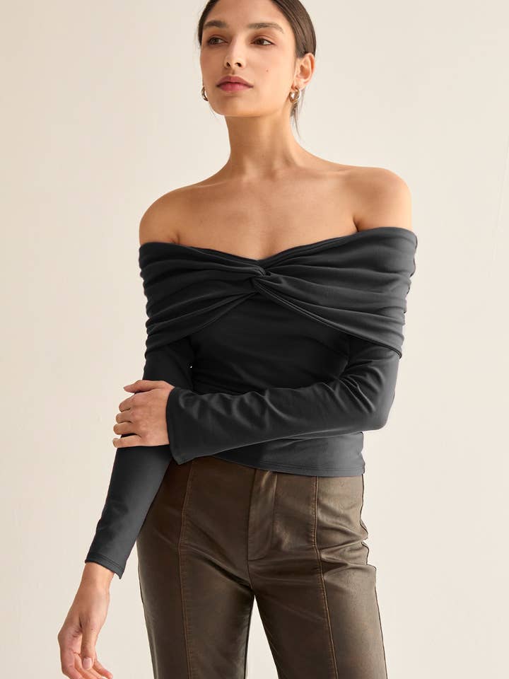 CT9604 - Haut en maille à épaules dénudées Abigail pour la vente par Crescent