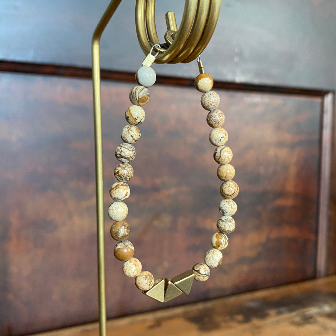 Seeds – Großhandel Perlenarmband – Duluth Armband | Halbedelsteinperlen | Dreiecke aus Messing25