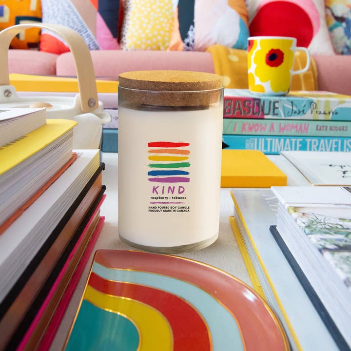 Kind - Pride Collection 946 ml 2 væger for engroshandel hos Serendipity Soy Candles