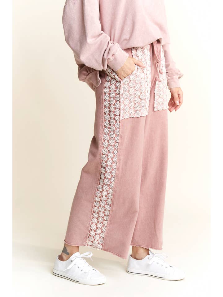 J.Her - Wholesale Pants - Women's - MineralWash Floral Daisy trim Pants HP5794