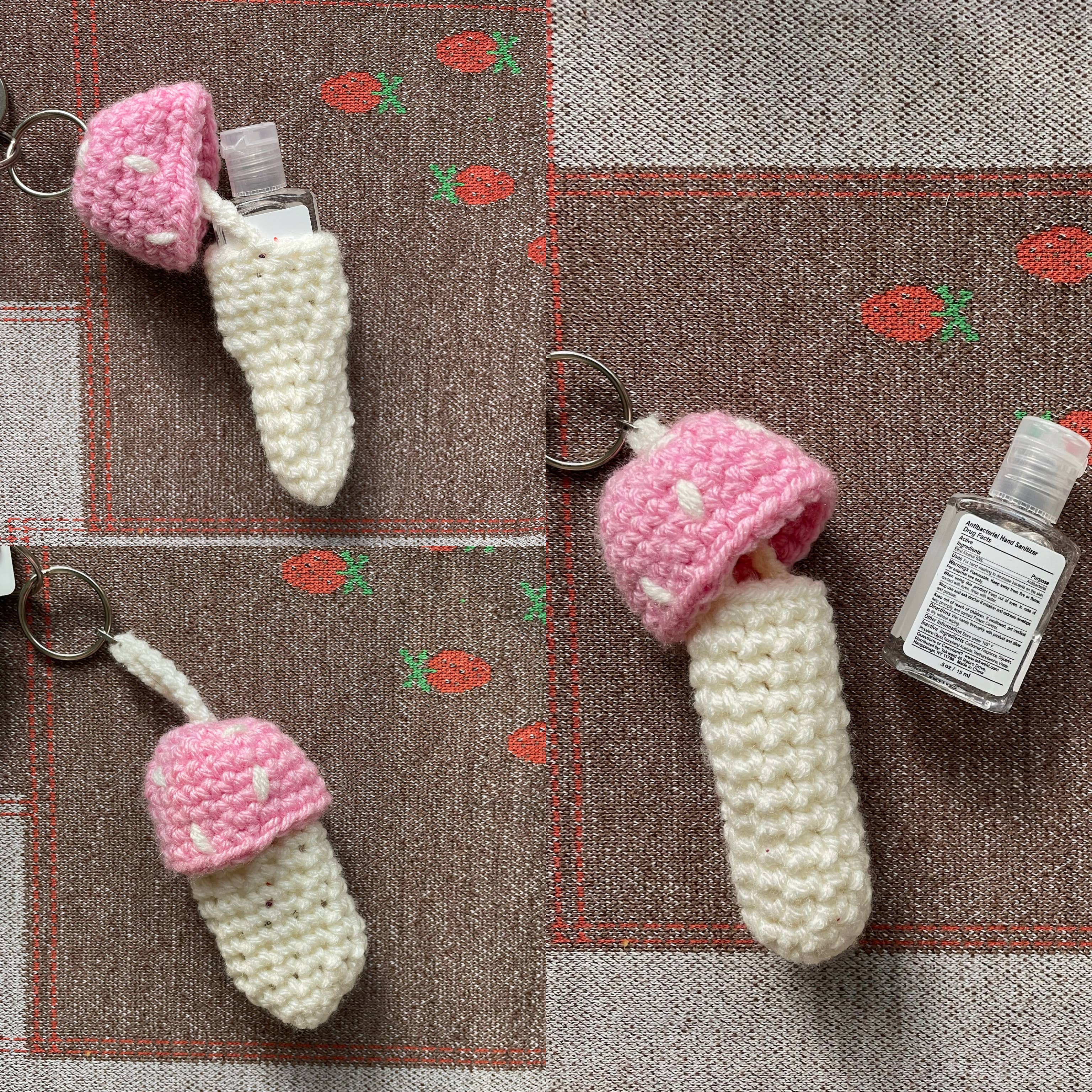The Cozy Tangerine - Vente Porte-clés – femme - Porte-clés champignon | Briquet au crochet et porte-baume à lèvres2