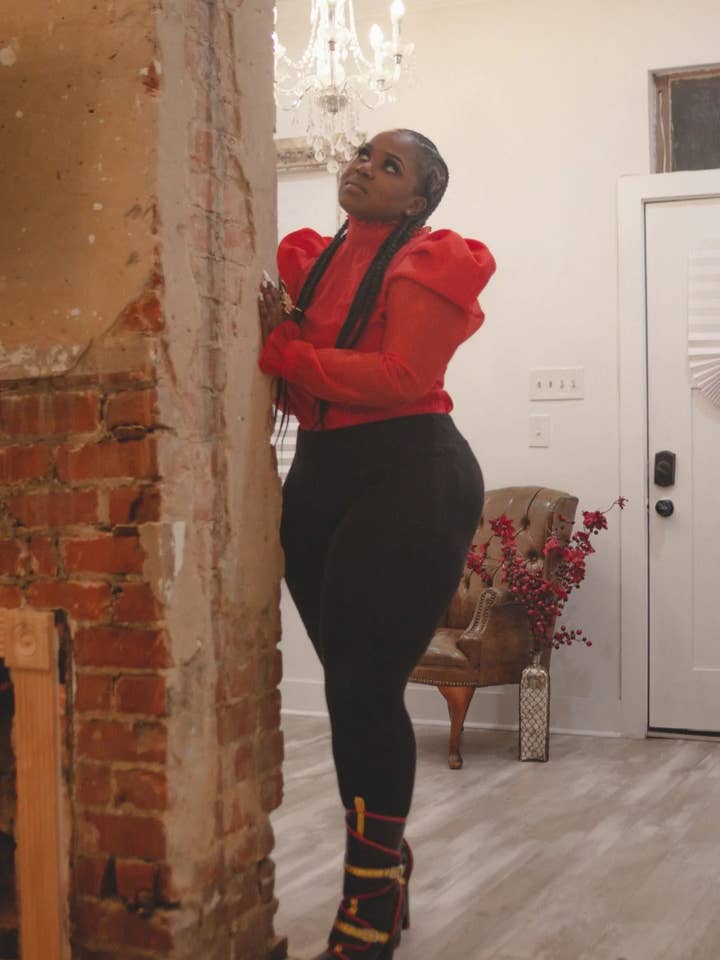 Bottes à plateforme Measure Up pour la vente par The Rustic Shoebox