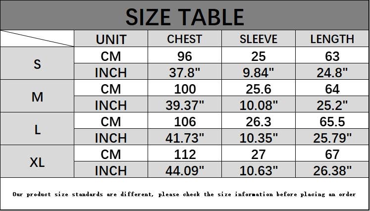 BLANC HAUT À MANCHES COURTES EN PATCHWORK EN DENTELLE IMPRIMÉE À COL EN V en vente sur Faire7