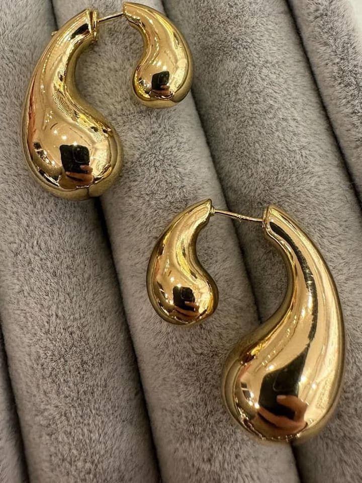 GLIMRDROP GOLD EARRINGS for wholesale by AnnaKey