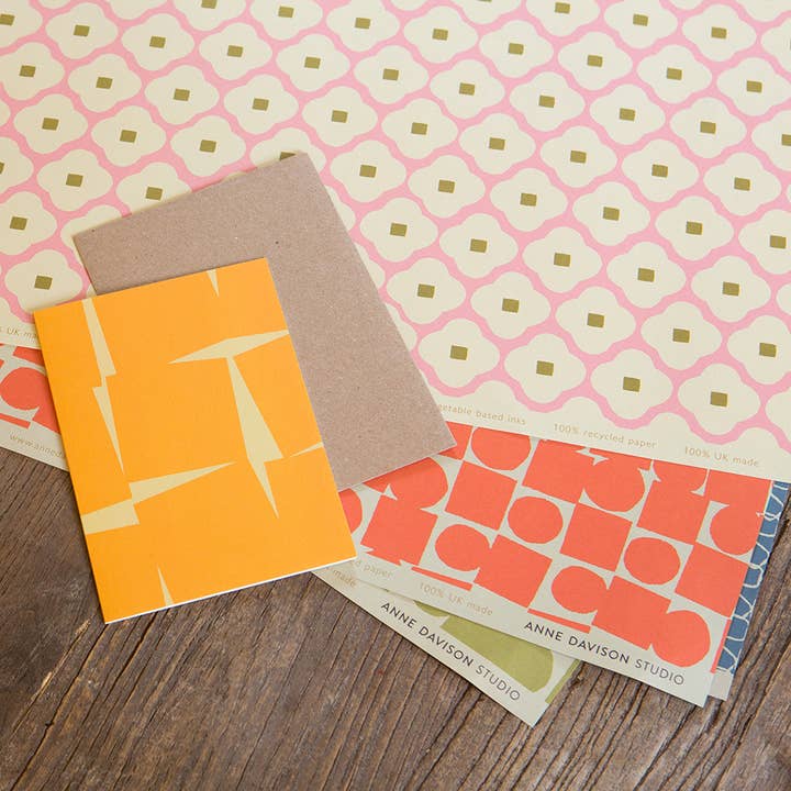 Anne Davison Studio – Engroshandel Indpakningspapir – Blomst Gavepapir (lyserød)1