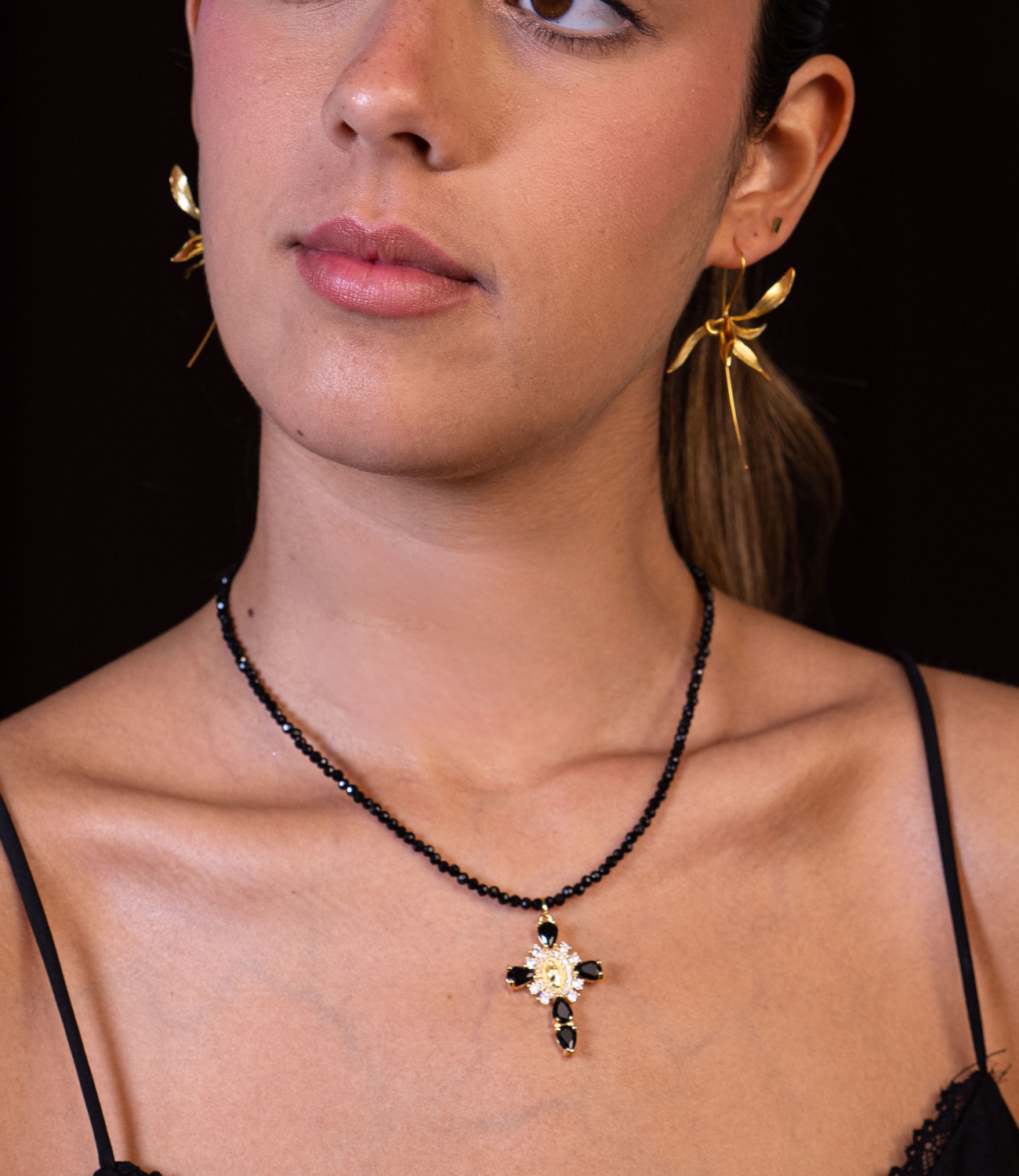 PHOEBE´S - Wholesale Choker/Collar - Black tourmaline bead necklace with cross and zirconia2