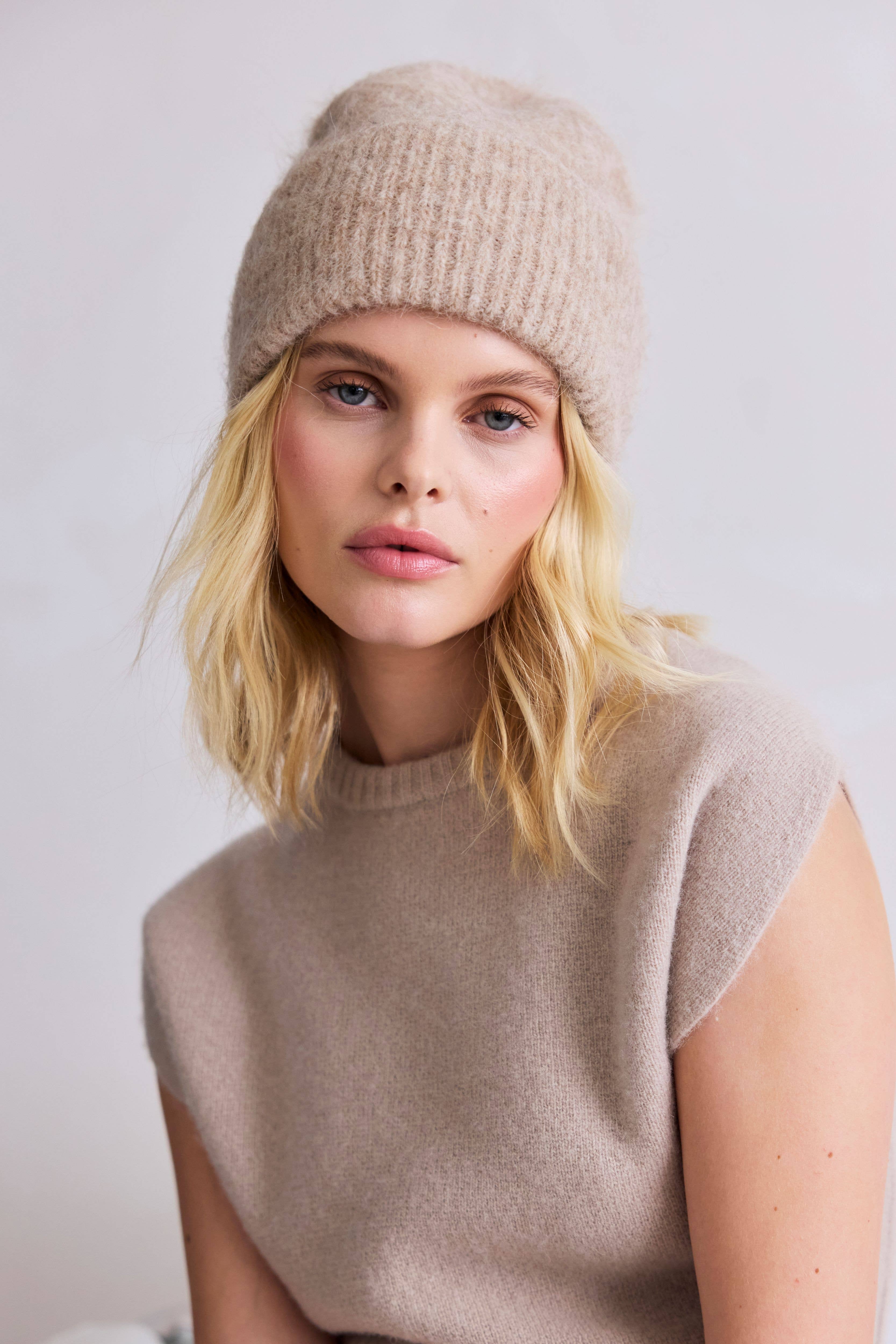 Arctic Fox & Co. - North America - Wholesale Beanie - Women's - The Alpaca Beanie - Iced Taupe - FW252