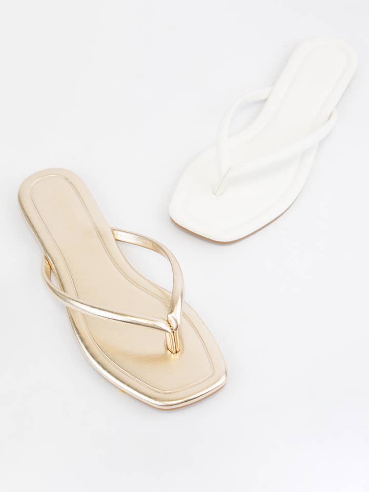 CCOCCI - Wholesale Sandals - Women's - TALLULAH-1 SOLID COLOR SQUARE-TOE THONG SANDAL