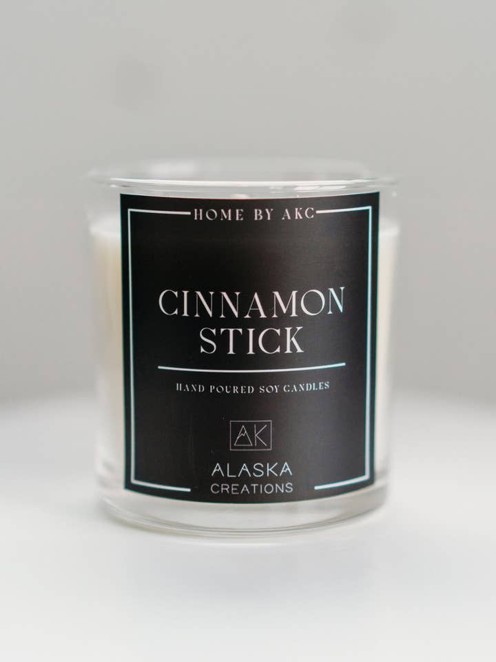 12 oz håndhældt kanel sojalys for engroshandel hos Alaska Creations