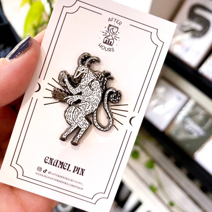 After Hours Creative - Venta al por mayor Botón/prendedor - Alfiler de esmalte duro Krampus 4