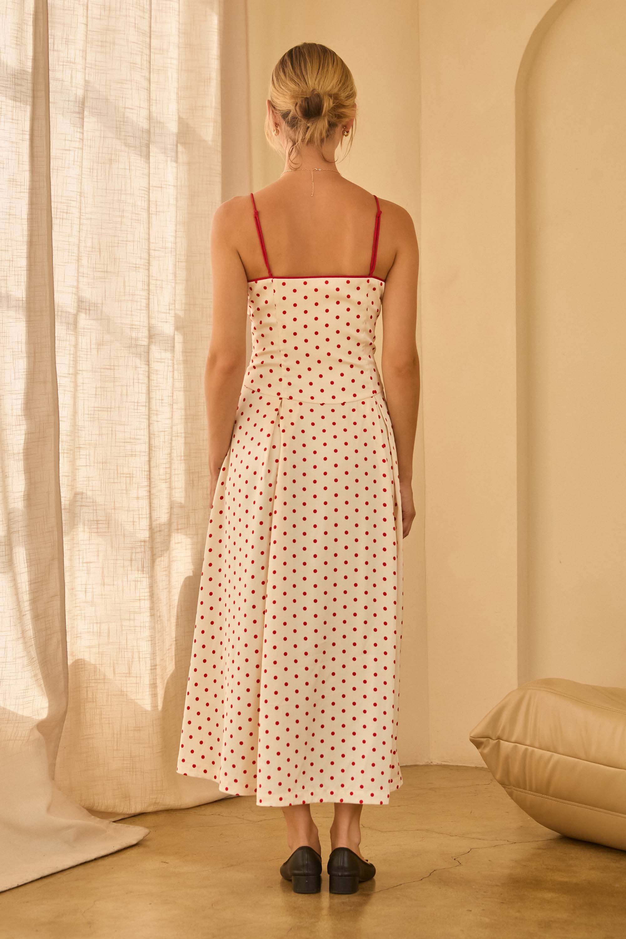 White Red Sleeveless Polka Dot Midi Dress with Contrast Piping for wholesale on Faire5
