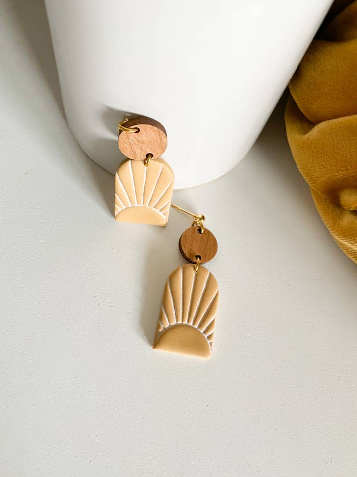 "Sunny" with Wood Accent for wholesale by Seed & Sow Clay Company