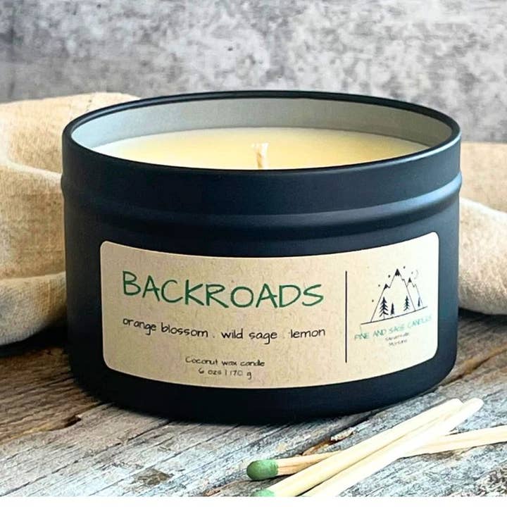 Pine and Sage Candles – Großhandel Reisekerzen – Backroads - 6 oz. Schwarze matte Kerzendose4