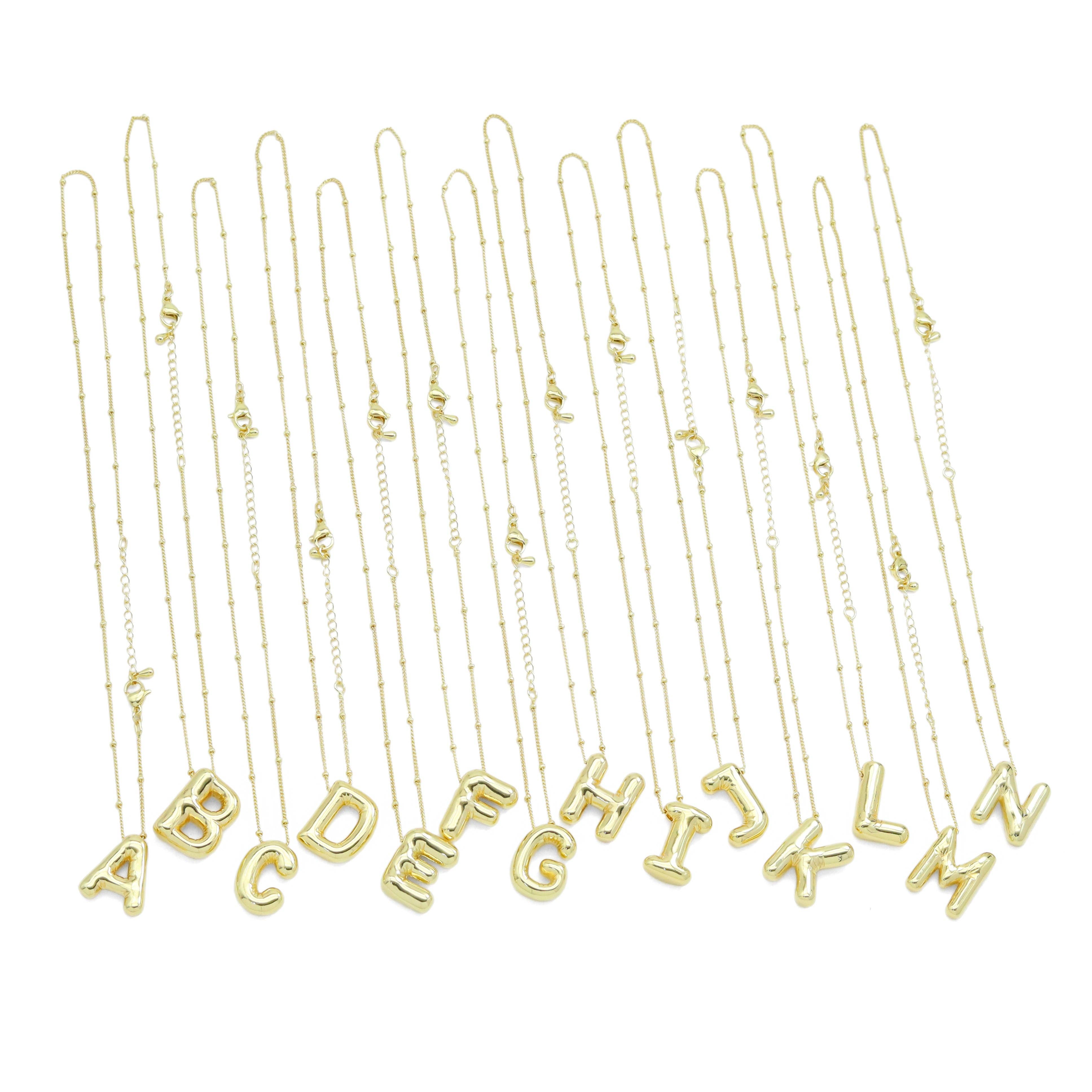 BestBeads&Beyond - Vendita all'ingrosso Collana con ciondolo/pendaglio - Collana con ciondolo a forma di lettera iniziale Ballon Bubble, SKU #EF5840