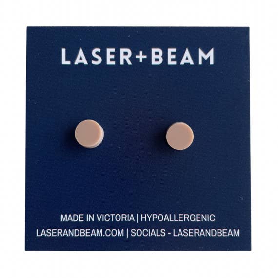 Petits clous d'oreilles - Café pour la vente par laserandbeam