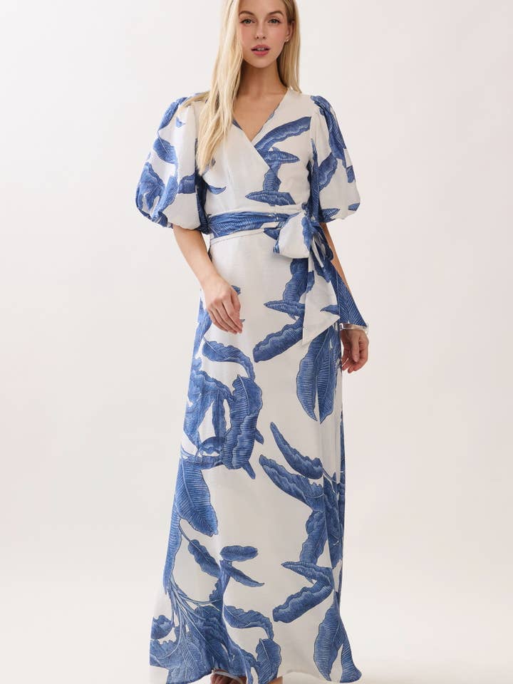 Maxikleid mit Palmendruck, kurzen Puffärmeln und Wickeldesign HD3392-BLAU für den Großhandel von B I G H I T Fashion