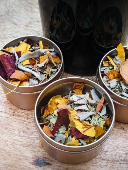 Disque de charbon et d'encens en vrac Ancester's Altar · Ancestral Altal pour la vente par Sacred Lore