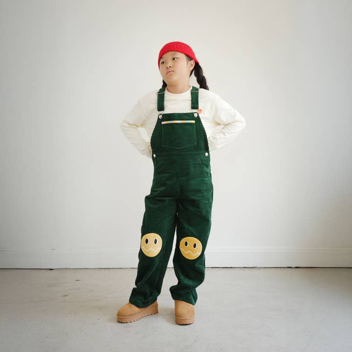 SALOPETTE EN VELOURS CÔTELÉ POUR ENFANTS AVEC PATCH GENOU VISAGE BRRR pour la vente par Brrr