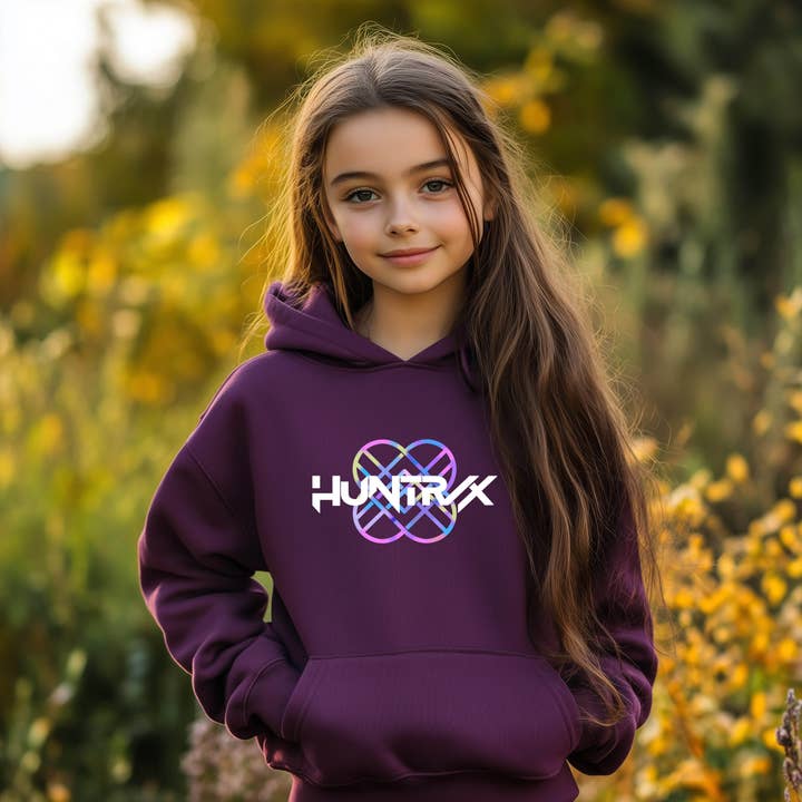 Sudadera con capucha Huntrix – Sudadera con capucha con logo de Cazadores de Demonios K-Pop para venta al por mayor de The Detailed Diva