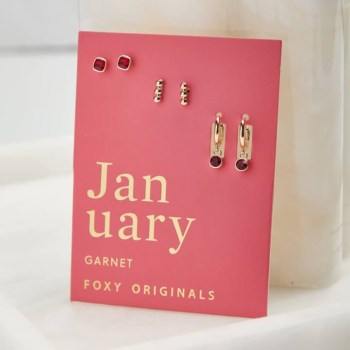 Januar Fødselssten Ørestikker & Huggie Hoop Øreringe | Jul for engroshandel hos Foxy Originals