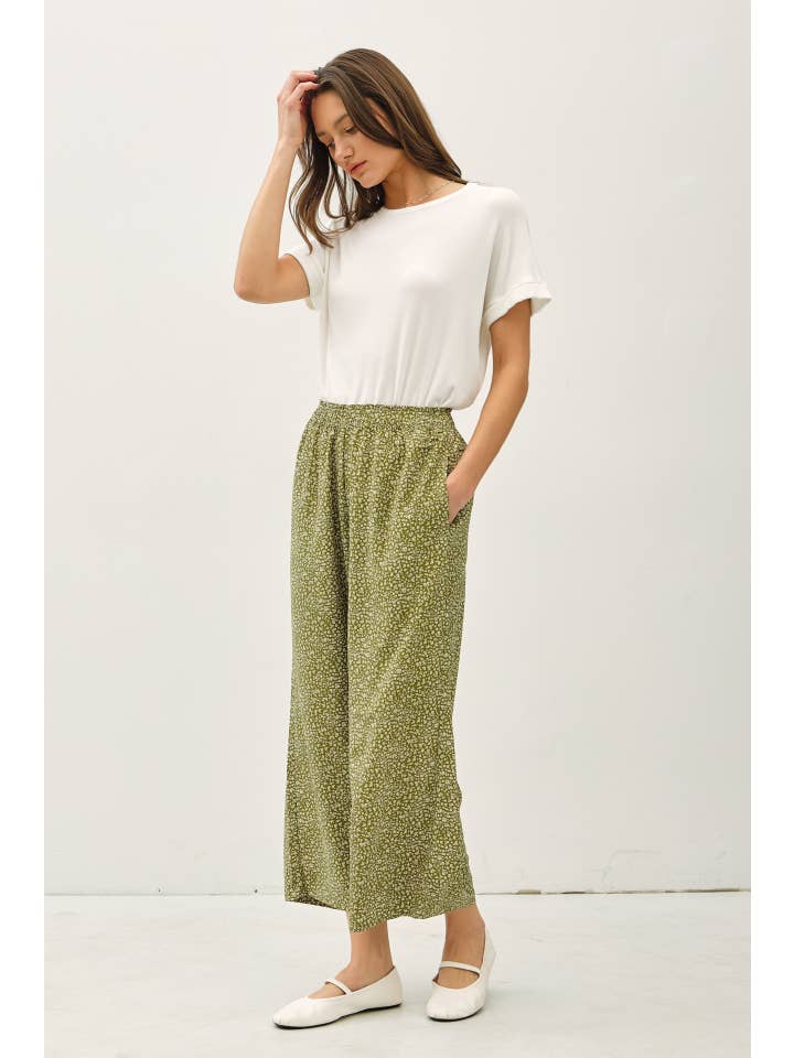 Be Cool - Wholesale Pants - Women's - DITSY PRINTED CROP PANTS W/ ELASTIC WAISTBAND