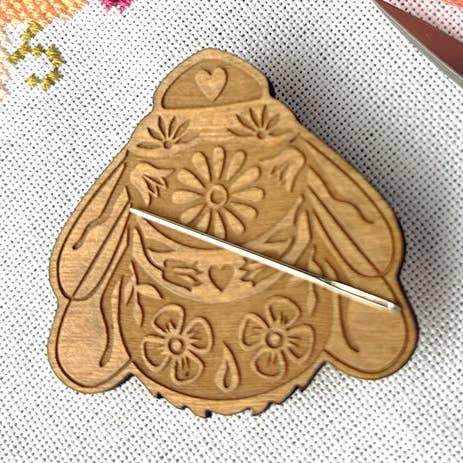 Bumble Bee - Magnetische naaldhouder voor wholesale door Love Poppet