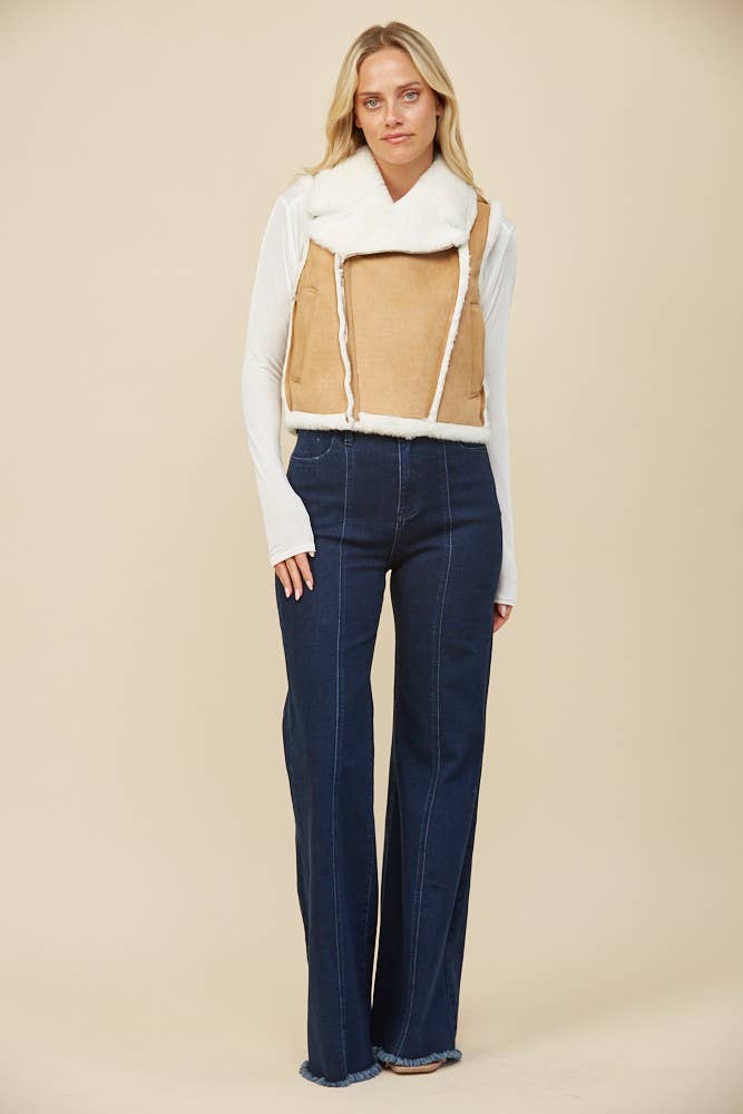 WISTERIA LANE - Wholesale Vest - Dames - CONTRASTEREND SHEARLING VEST 6433 TAN7