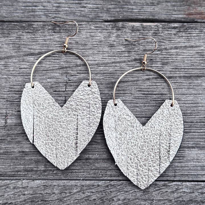 Glam Hoops - Champanhe Gelado - Brincos de Couro por atacado de Be Like Missy