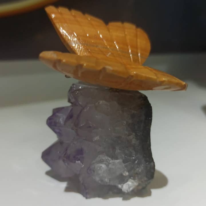 Luz das Pedras Naturais - Wholesale Spiritual Stone/Crystal - Amethyst Drusa Stone with Butterfly1